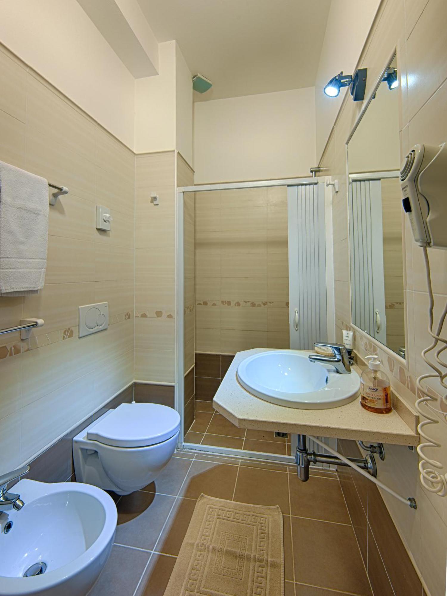 Madison Hotel 3*