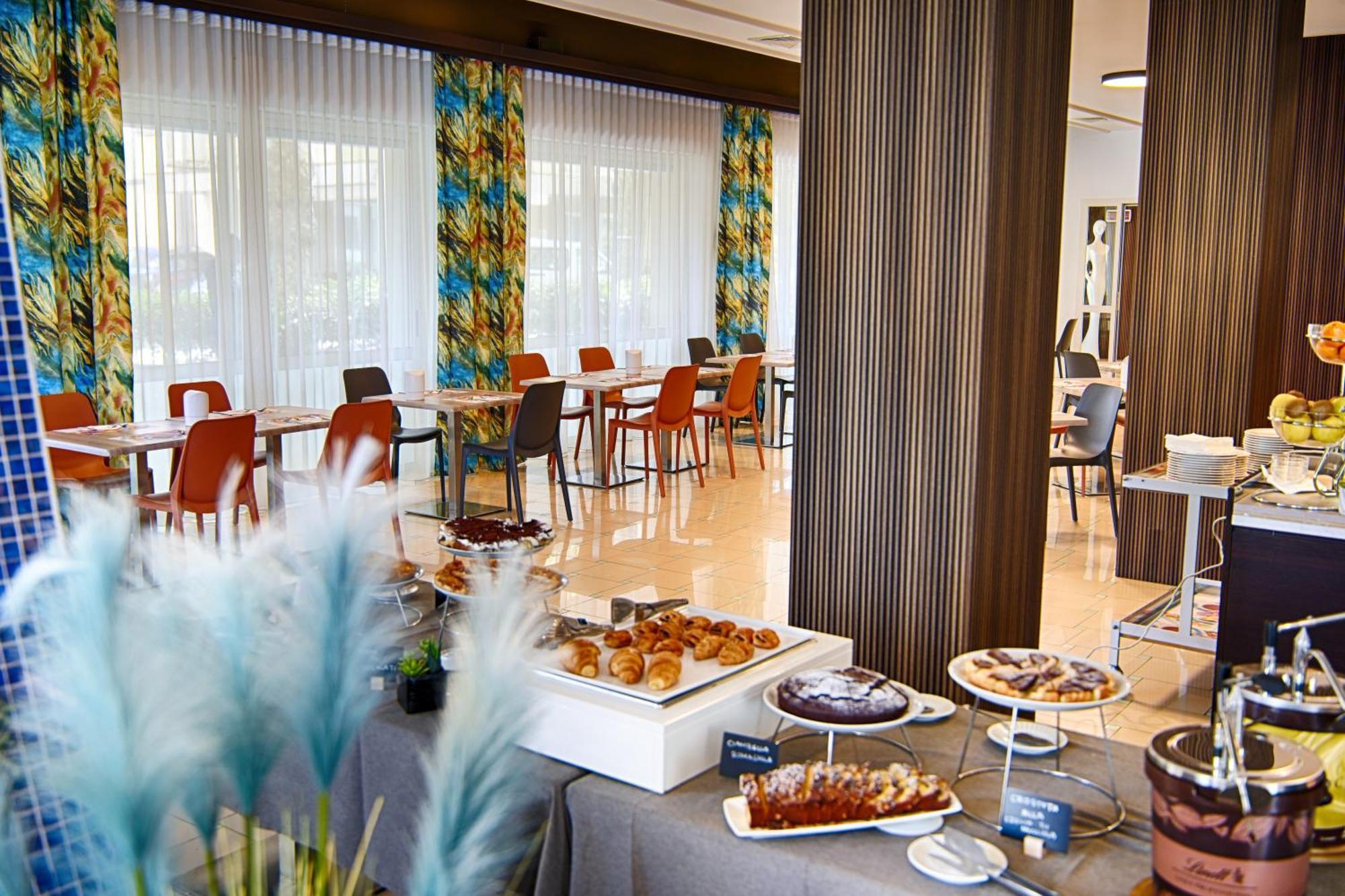 Madison Hotel 3*